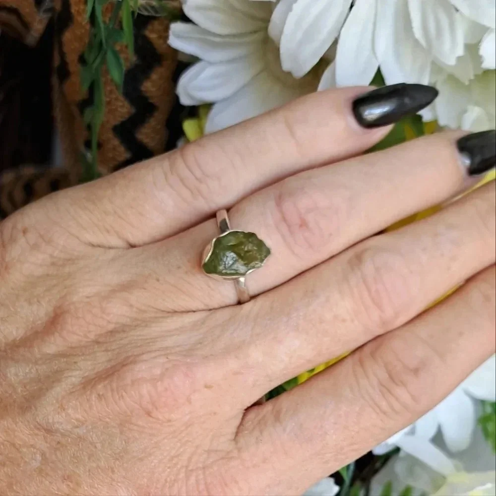 Natural Raw Peridot Solitaire Ring In Sterling Silver. Size 7